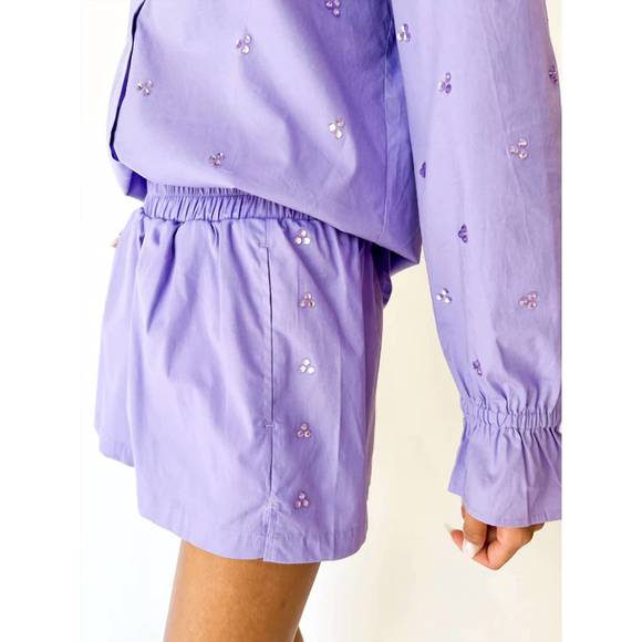 NEW TAYLOR TILLMAN luna short in light purple - Picture 3 of 5